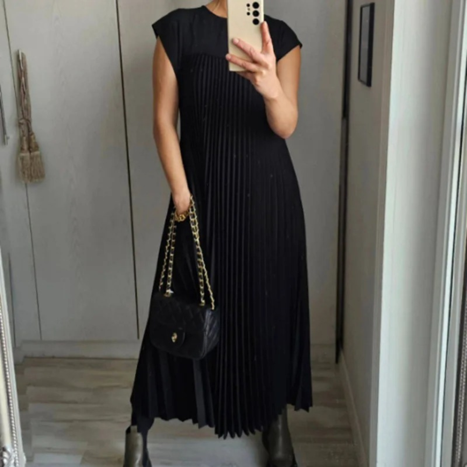 Seli | Leichtes und frisches Plisseekleid