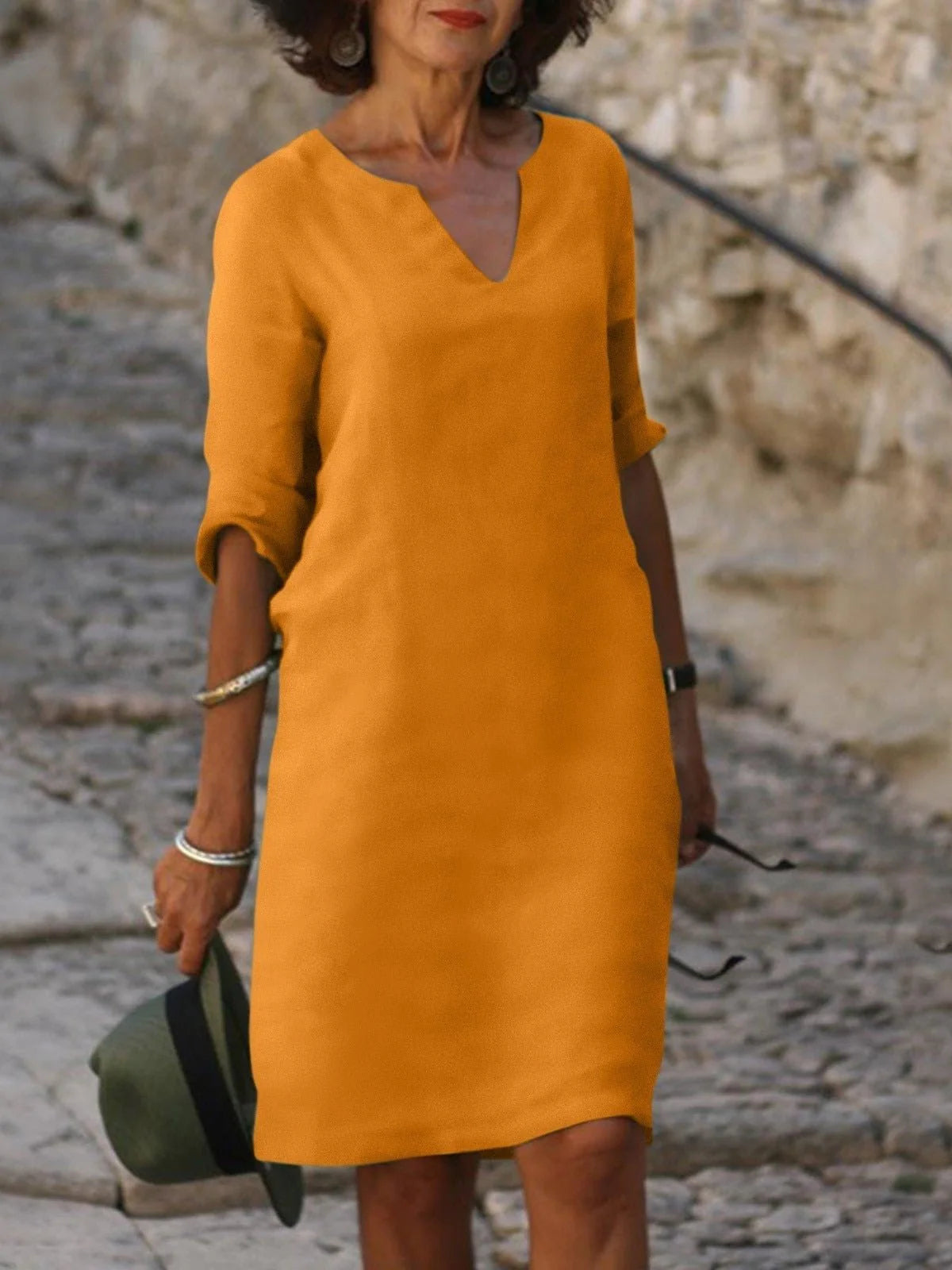 Saoirse | Dress mit V-Ausschnitt, das den Bauch bedeckt