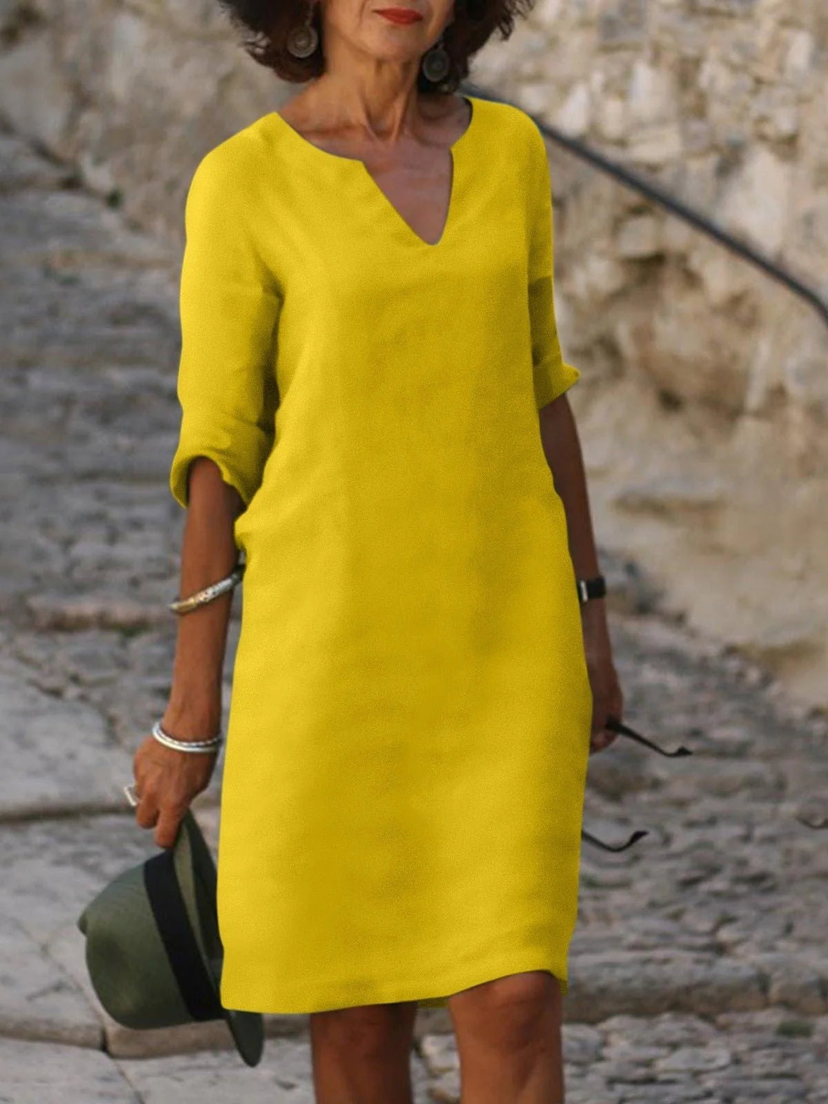 Saoirse | Dress mit V-Ausschnitt, das den Bauch bedeckt