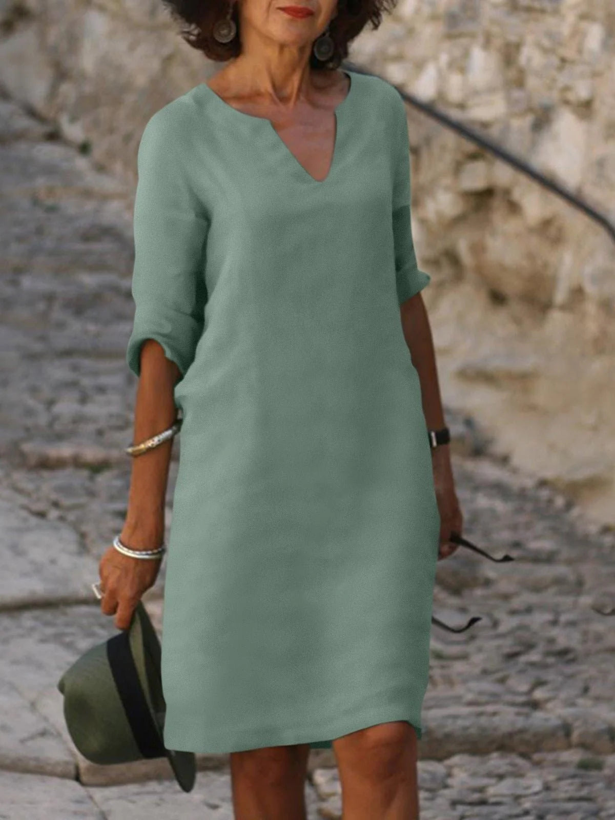 Saoirse | Dress mit V-Ausschnitt, das den Bauch bedeckt